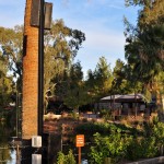 Phoenix Zoo Powerchiton pole installation